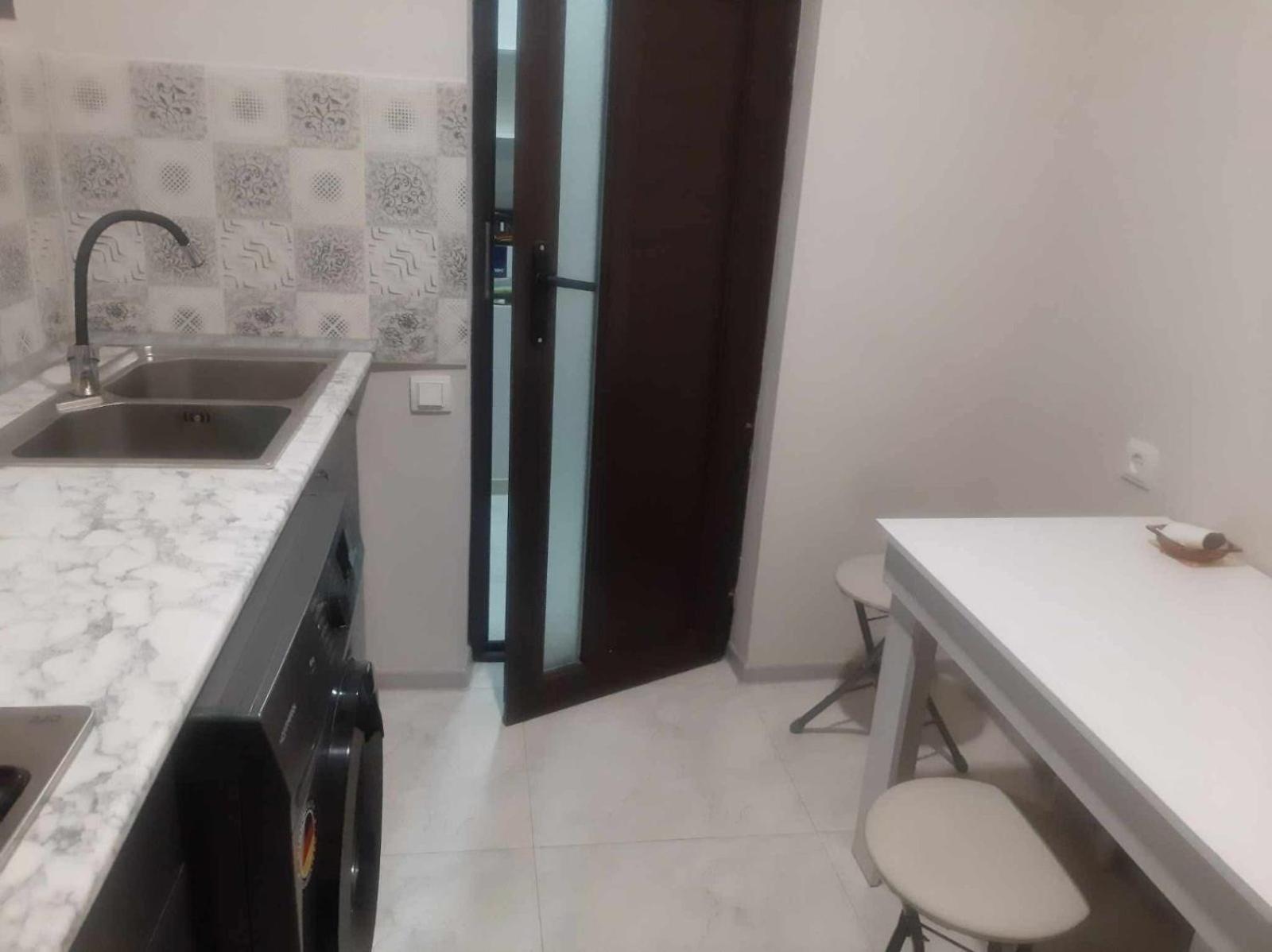 Lyucie Guest House איג'באן מראה חיצוני תמונה